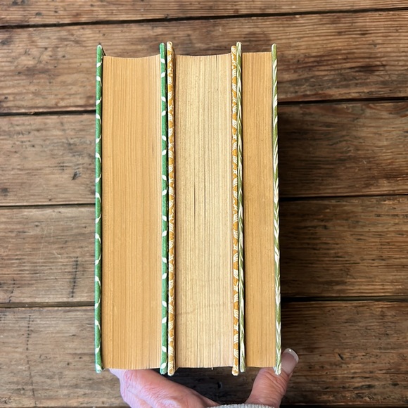 3 Volumes of Reader's Digest Vintage decorative books - Picture 7 of 8